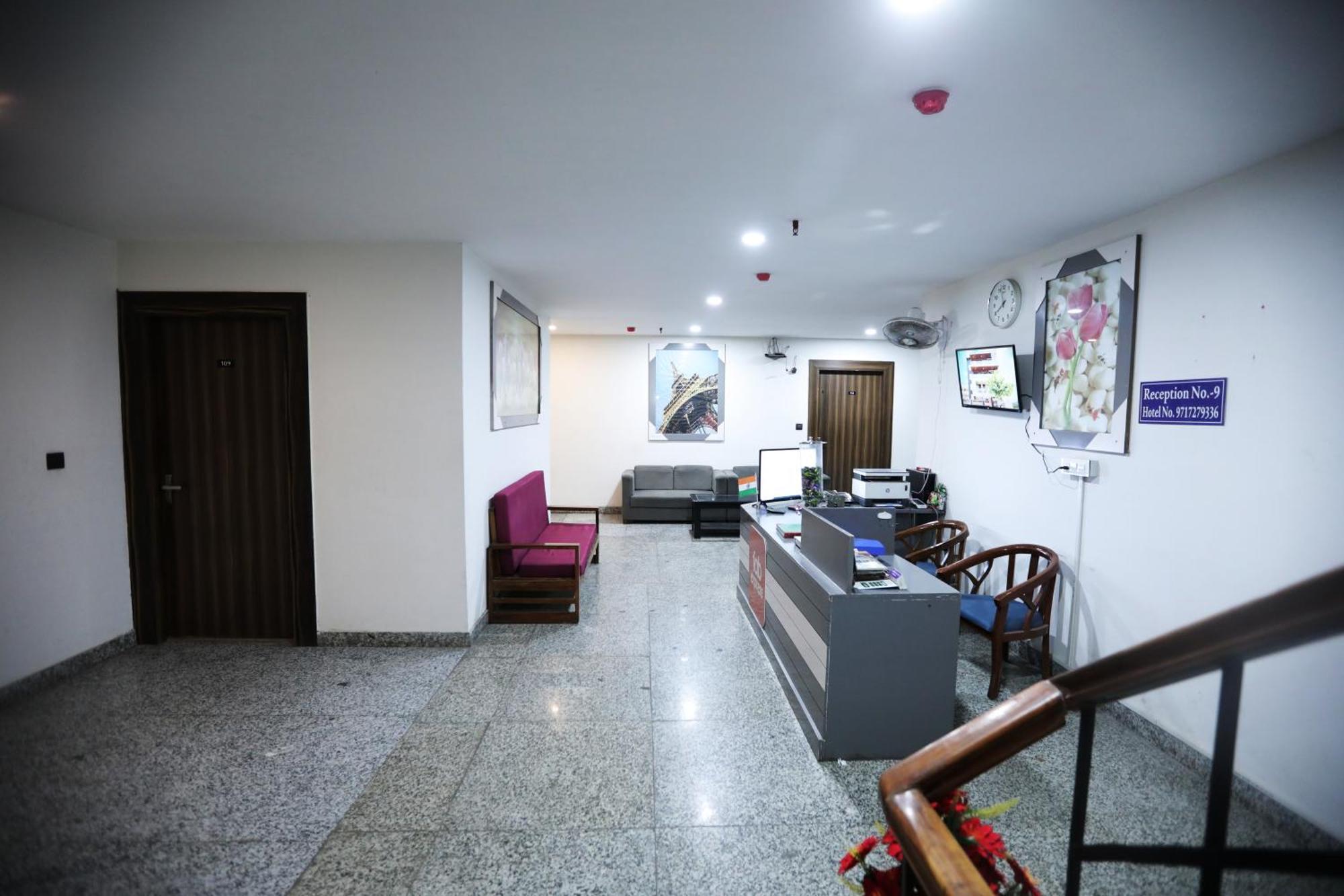Hotel Noida Grand Sec 58 Bagian luar foto