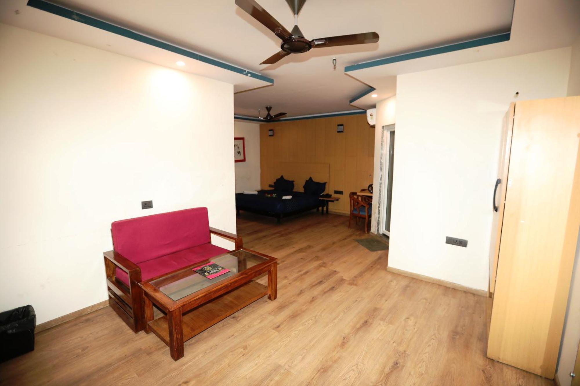 Hotel Noida Grand Sec 58 Bagian luar foto