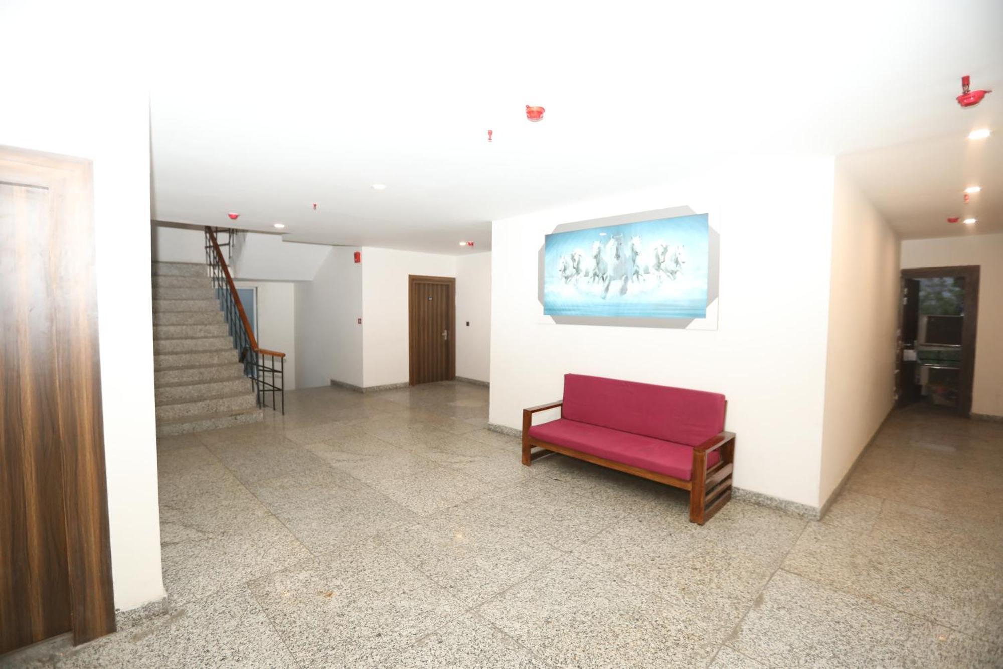 Hotel Noida Grand Sec 58 Bagian luar foto