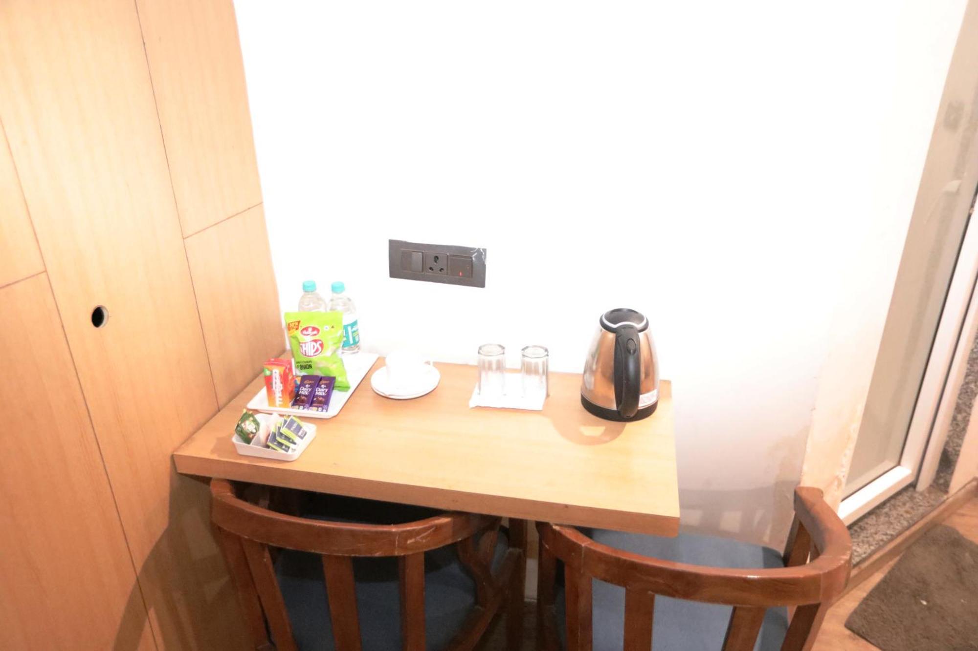 Hotel Noida Grand Sec 58 Bagian luar foto